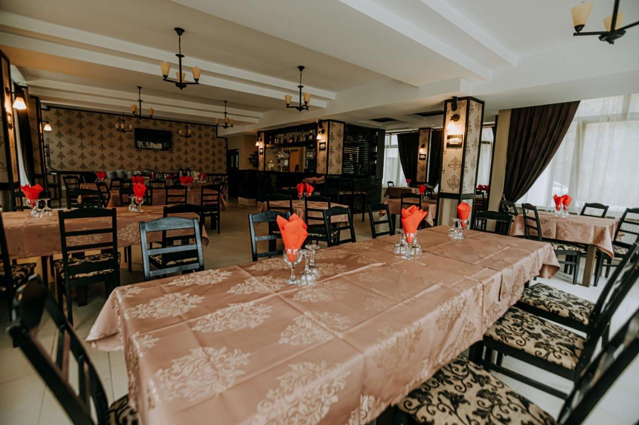 Guest House Lacul Linistit 모네아사 외부 사진