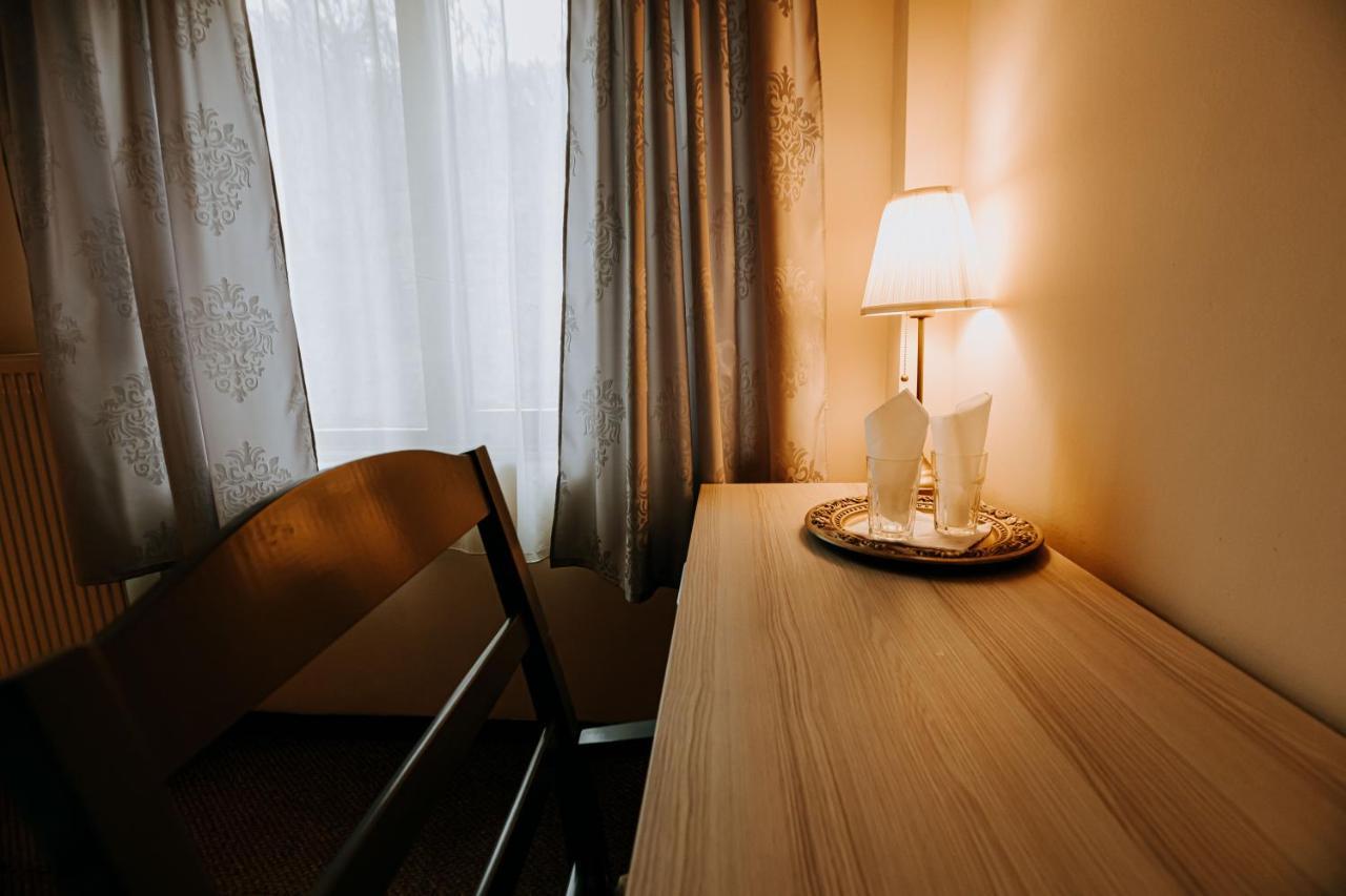 Guest House Lacul Linistit 모네아사 외부 사진