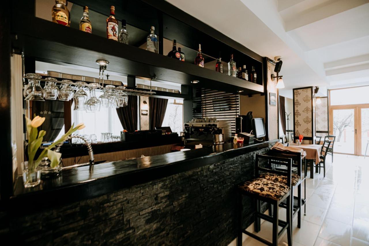 Guest House Lacul Linistit 모네아사 외부 사진
